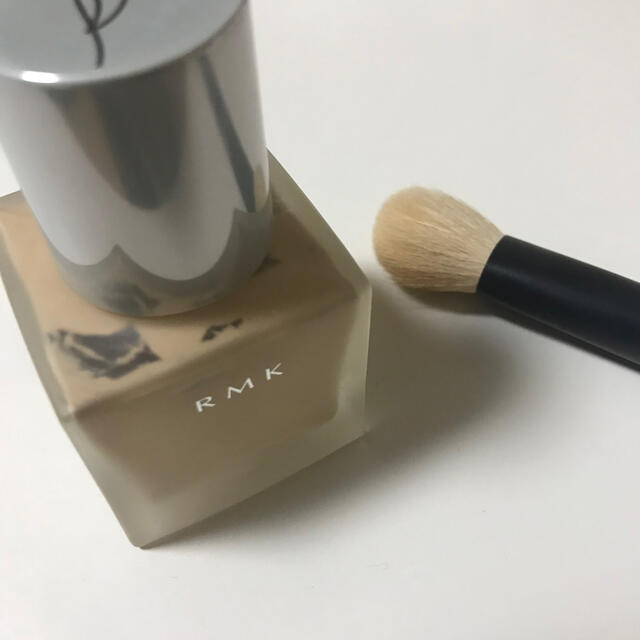 RMK(アールエムケー)のRMK クリーミィファンデーションN 101&ブラシ コスメ/美容のベースメイク/化粧品(ファンデーション)の商品写真