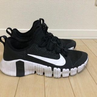 ナイキ(NIKE)のNIKE metokon 3(スニーカー)