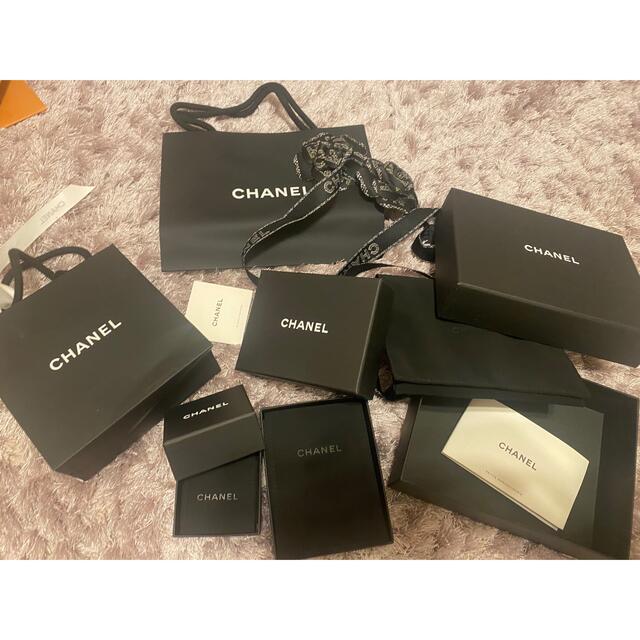 CHANEL(シャネル)のシャネル　空箱4 袋2 セット レディースのバッグ(ショップ袋)の商品写真