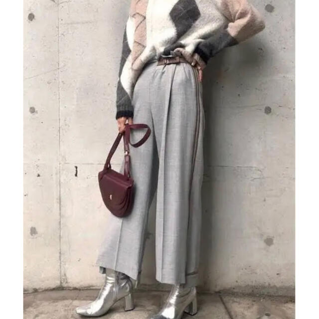 Ameri VINTAGE(アメリヴィンテージ)のAmeri VINTAGE LEATHER LINE PANTS レディースのパンツ(カジュアルパンツ)の商品写真