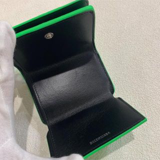 Balenciaga - 【新品】バレンシアガ 三つ折り財布 グリーンレア色の