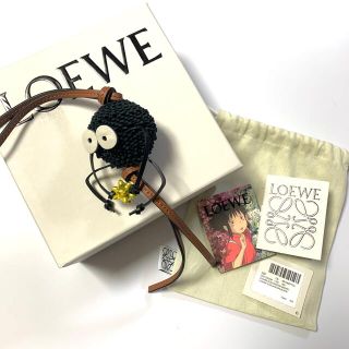 ロエベ(LOEWE)のロエベ×千と千尋の神隠し　ススワタリ　チャーム　ストラップ(チャーム)