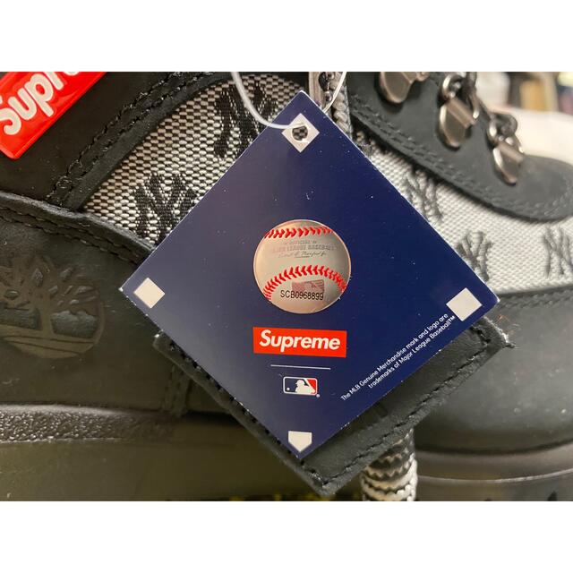 Supreme × Timberland Field Boot 
