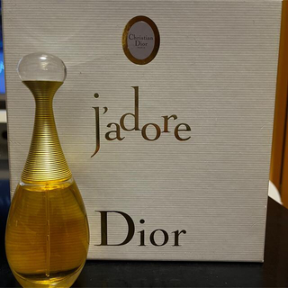 クリスチャンディオール(Christian Dior)のChristian Dior jadore 香水(香水(女性用))