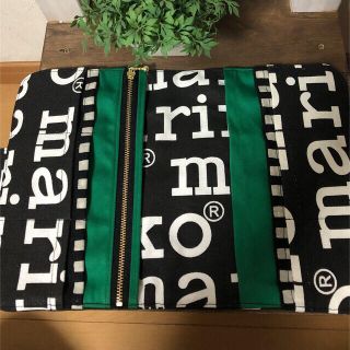 マリメッコ(marimekko)のマリメッコ　ロゴ生地　マルチケース　母子手帳ケース　お薬手帳　通帳ケース　(母子手帳ケース)