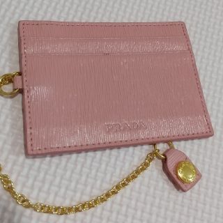 プラダ(PRADA)のちび様専用★PRADA(プラダ)★ピンク色 サファイアーノのパスケース(名刺入れ/定期入れ)