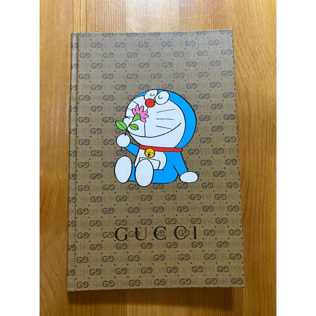 Gucci(グッチ)の【新品未使用】GUCCI×ドラえもん/CanCam限定コラボノート インテリア/住まい/日用品の文房具(ノート/メモ帳/ふせん)の商品写真