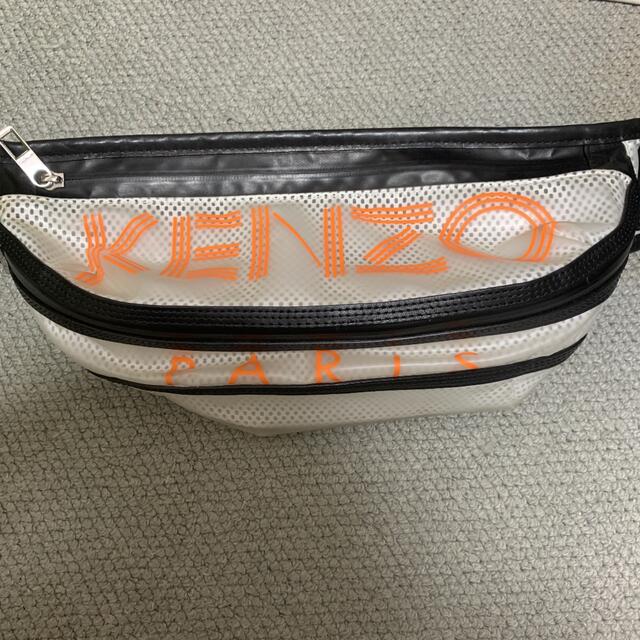 KENZO(ケンゾー)のKENZOケンゾーショルダーバッグホワイト×クリア メンズのバッグ(ショルダーバッグ)の商品写真