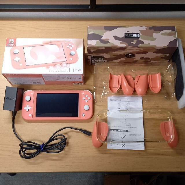 ニンテンドースイッチライト本体(Coral)&グリップカバーライトセット