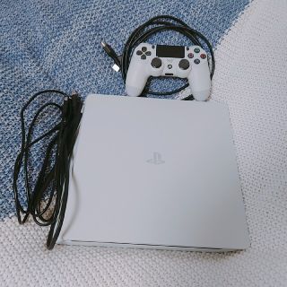 プレイステーション4(PlayStation4)のps4　ホワイト　最終値下げです。(携帯用ゲーム機本体)