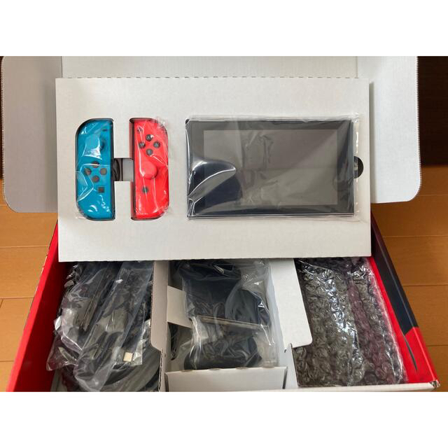 Nintendo Switch 液晶モデル ネオンブルー/ネオレッド 美品 Nintendo Switch 液晶モデル ネオンブルー/ネオレッド 美品