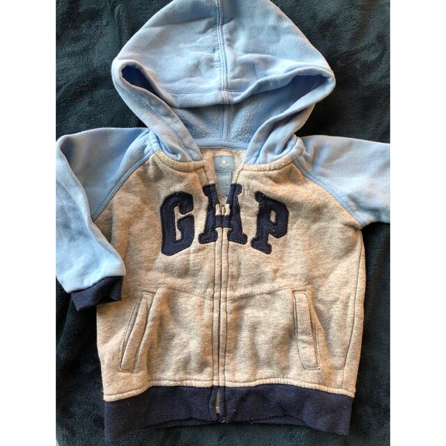 babyGAP(ベビーギャップ)のbabyGAP パーカー 80 キッズ/ベビー/マタニティのベビー服(~85cm)(トレーナー)の商品写真