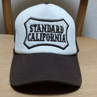 スタンダードカリフォルニア(STANDARD CALIFORNIA)のスタンダードカリフォルニア / SDロゴワッペンメッシュキャップ(キャップ)