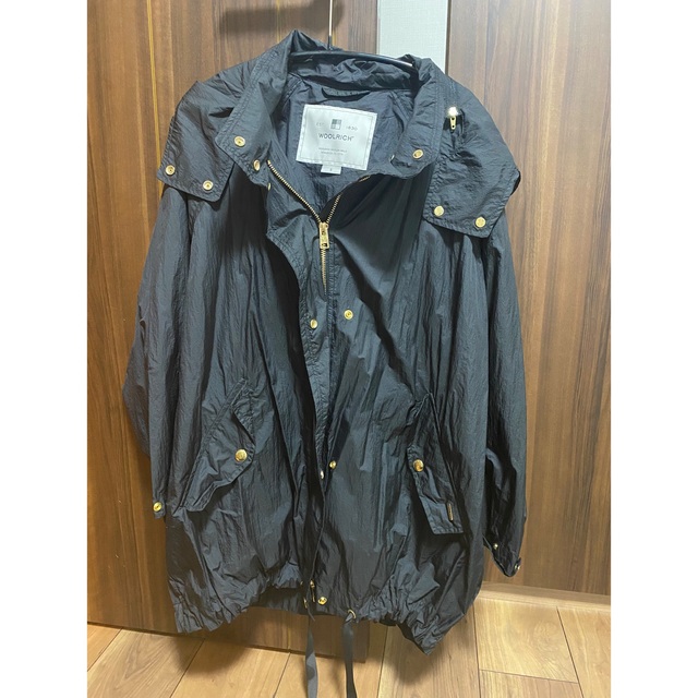 WOOLRICH(ウールリッチ)のWOOLRICH / ANORAK クリンクルナイロン フードコート　ブラック レディースのジャケット/アウター(ナイロンジャケット)の商品写真