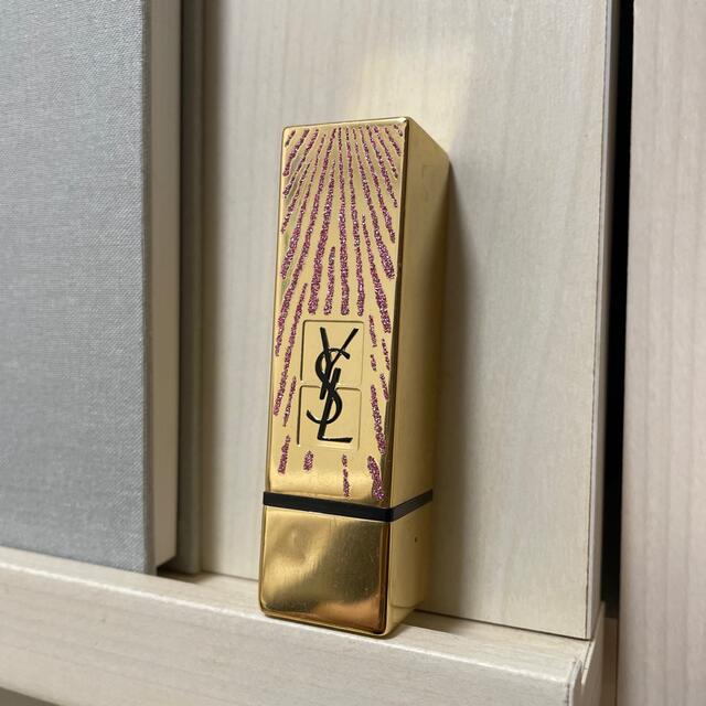 Yves Saint Laurent Beaute(イヴサンローランボーテ)のイヴ・サンローラン　ルージュ コスメ/美容のベースメイク/化粧品(口紅)の商品写真