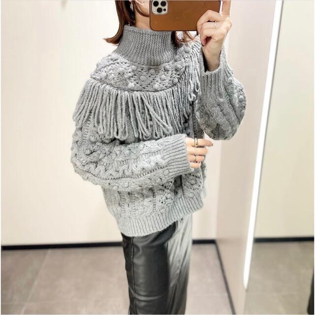 ZARA(ザラ)の【完売/新品】ZARA フリンジ付きニットセーター　S レディースのトップス(ニット/セーター)の商品写真