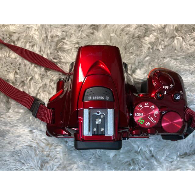 Nikon(ニコン)のNikon D5500 ダブルズームキット RED＋単焦点レンズ スマホ/家電/カメラのカメラ(デジタル一眼)の商品写真