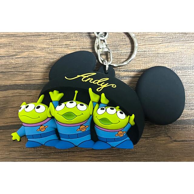 Disney(ディズニー)の【Disney】リトルグリーンメン キーホルダー エンタメ/ホビーのアニメグッズ(キーホルダー)の商品写真