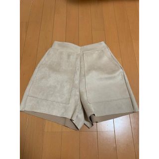 ザラ(ZARA)のZARA スウェード　ショートパンツ(ショートパンツ)