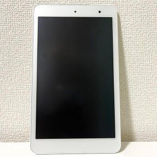 エーユー(au)のQua tab 01(タブレット)