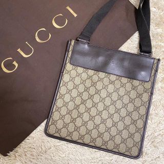 グッチ(Gucci)の美品♡グッチ ショルダーバッグ スクエア型 GG 総柄 PVC レザー ベージュ(ショルダーバッグ)