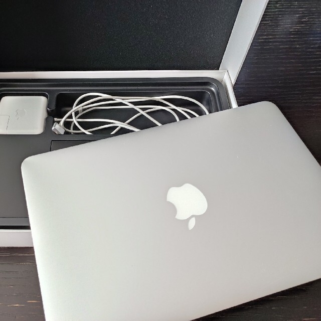 充放電回数88！MacBook Air (11-inch Mid 2013) - ノートPC