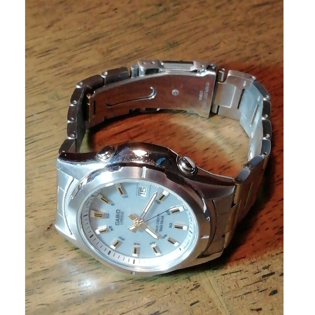CASIO(カシオ)のJ34　超美品　カシオ・リネージ　　　電波・ソーラー時計　デイト メンズの時計(腕時計(アナログ))の商品写真