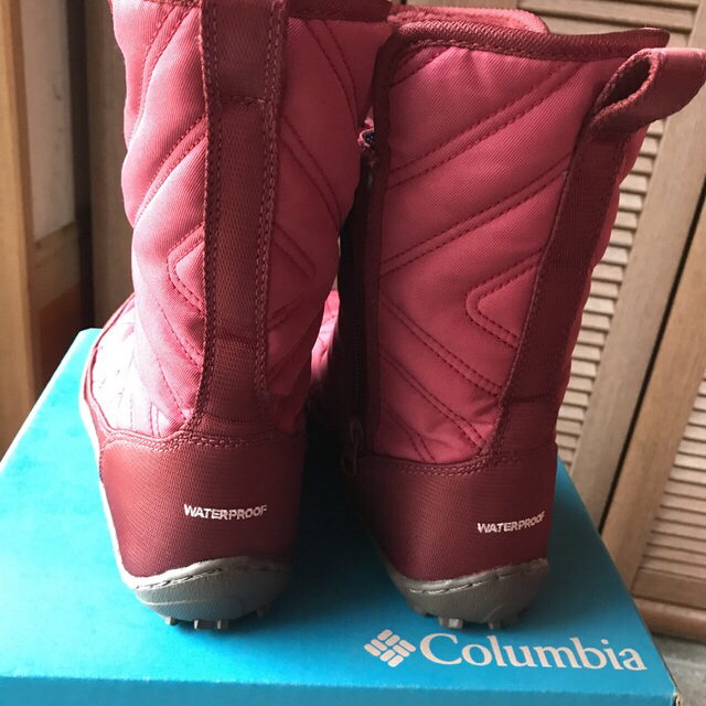 Columbia(コロンビア)の【美品・最終価格】Columbia スノーブーツ 24cm  レディースの靴/シューズ(ブーツ)の商品写真