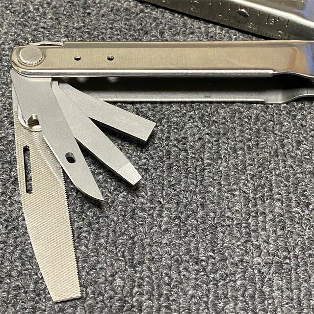 LEATHERMAN(レザーマン)の25年保証 LEATHERMAN レザーマン BOND 15機能マルチツール  スポーツ/アウトドアのアウトドア(その他)の商品写真