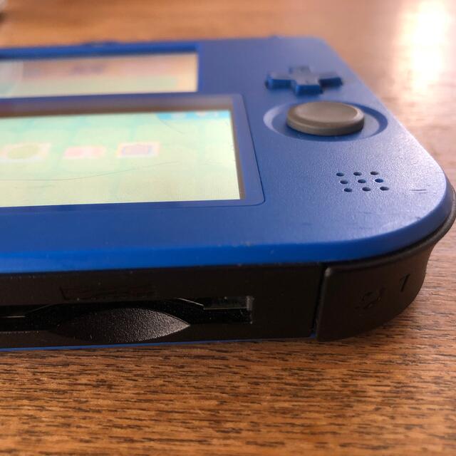 ニンテンドー2DS(ニンテンドー2DS)のニンテンドー2DS ブルー エンタメ/ホビーのゲームソフト/ゲーム機本体(携帯用ゲーム機本体)の商品写真