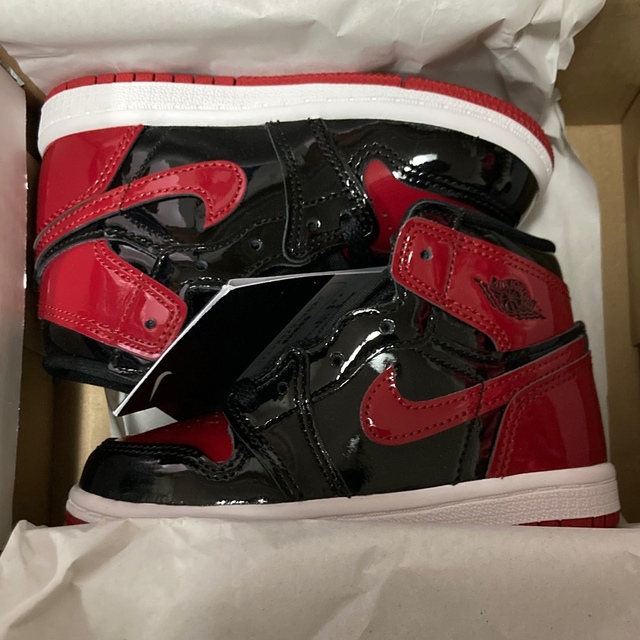 NIKE AIR JORDAN 1  PATENT BRED