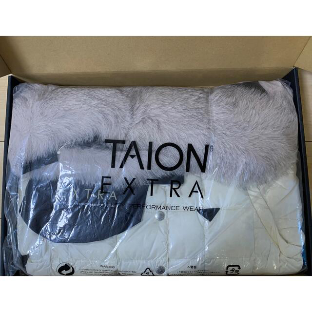 早い者勝ち！TAION EXTRA インナーダウン　オフホワイト　裾ファーセット レディースのジャケット/アウター(ダウンジャケット)の商品写真
