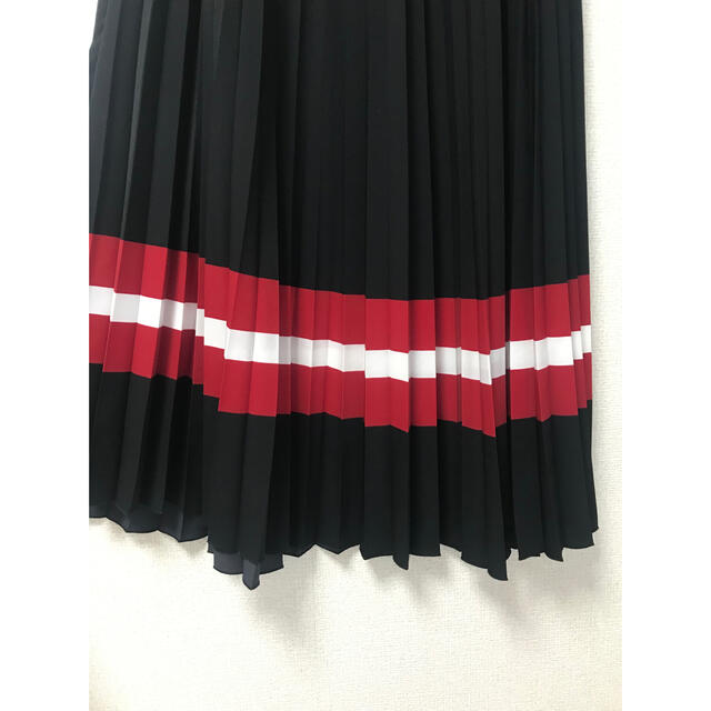 ZARA(ザラ)のZARA プリーツ ロングスカート レディースのスカート(ロングスカート)の商品写真