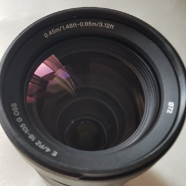 SONY(ソニー)の値下げ中！　ソニー 18105mm F4 G OSS(APS-Cサイズ用) スマホ/家電/カメラのカメラ(レンズ(ズーム))の商品写真