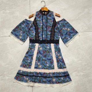 アリスアンドオリビア(Alice+Olivia)の❤️★Alice olive人気新作新品　ブルー花柄ワンピース 綺麗オシャレ(ひざ丈ワンピース)