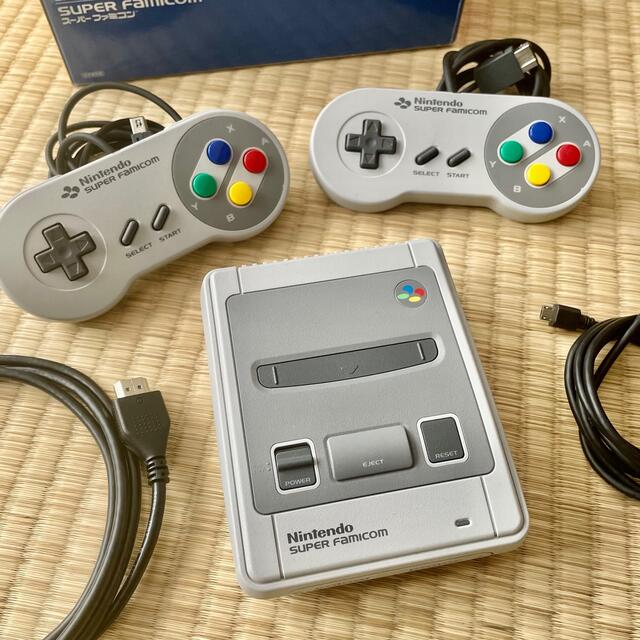 任天堂(ニンテンドウ)のスーパーファミコンミニ エンタメ/ホビーのゲームソフト/ゲーム機本体(家庭用ゲーム機本体)の商品写真