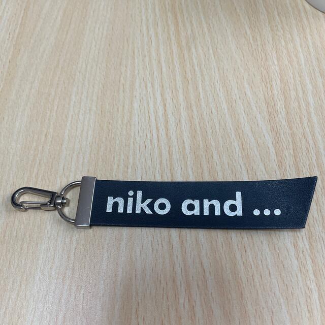 niko and...(ニコアンド)のNiko and.../ニコアンド/ストラップ レディースのファッション小物(キーホルダー)の商品写真