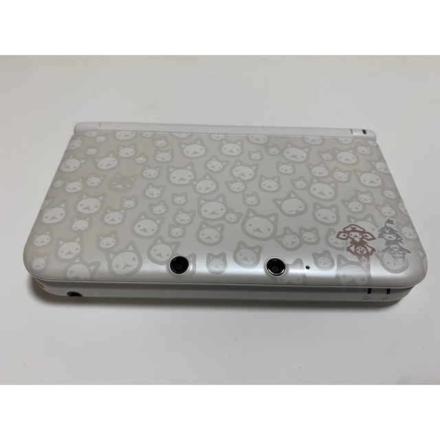 ニンテンドー3DS(ニンテンドー3DS)の3DSLL キャプチャー機能付き アイルーホワイト エンタメ/ホビーのゲームソフト/ゲーム機本体(携帯用ゲーム機本体)の商品写真