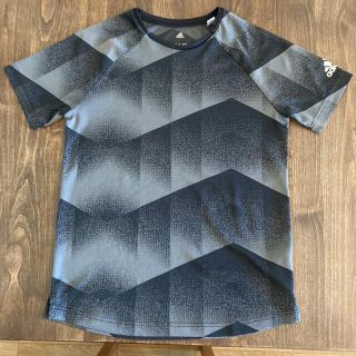 アディダス(adidas)のadidas Tシャツ(ウェア)