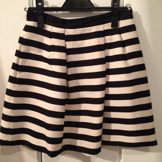 H&M(エイチアンドエム)のH&M ボーダースカート レディースのスカート(ミニスカート)の商品写真