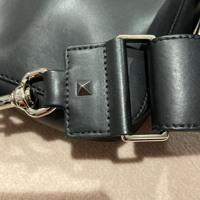 VALENTINO(ヴァレンティノ)のValentino ショルダーバッグ メンズのバッグ(ショルダーバッグ)の商品写真
