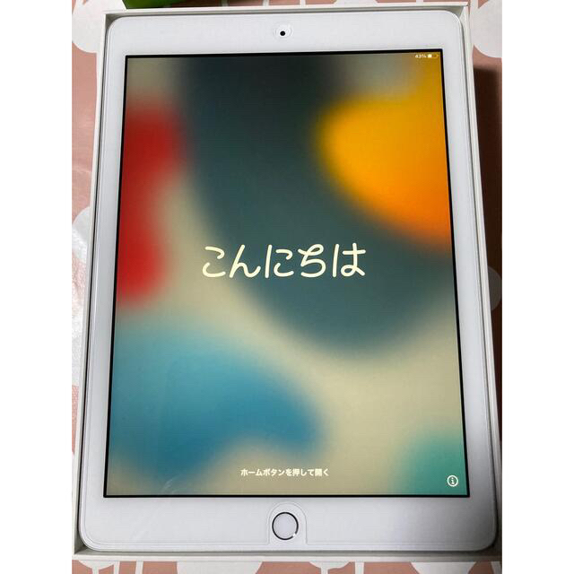 iPad(アイパッド)のiPad 第6世代 128GB シルバー Apple pencil第1世代 スマホ/家電/カメラのPC/タブレット(タブレット)の商品写真