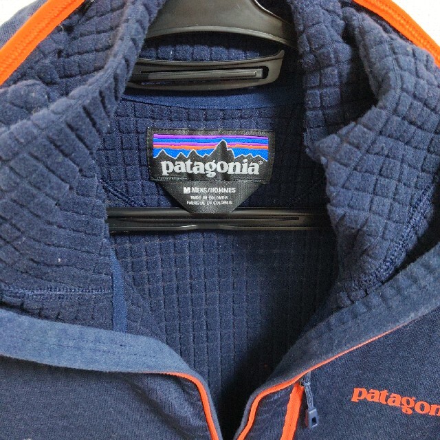 patagonia(パタゴニア)のpatagonia フーディー ベースレイヤー スポーツ/アウトドアのアウトドア(登山用品)の商品写真