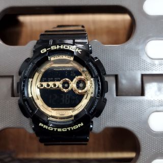 ジーショック(G-SHOCK)のG-SHOCK　黒×ゴールド(腕時計(デジタル))