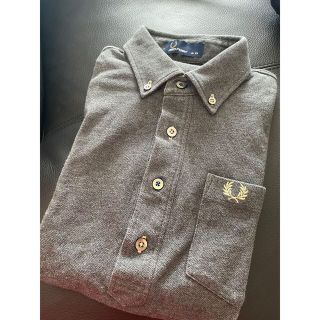 フレッドペリー(FRED PERRY)のFRED PERRY 半袖　グレー　ポロシャツ(ポロシャツ)