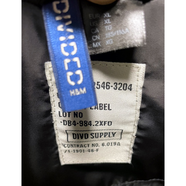 H&M(エイチアンドエム)のH&M フード付き ダウンジャケット ジップアップ レディースのジャケット/アウター(ダウンジャケット)の商品写真