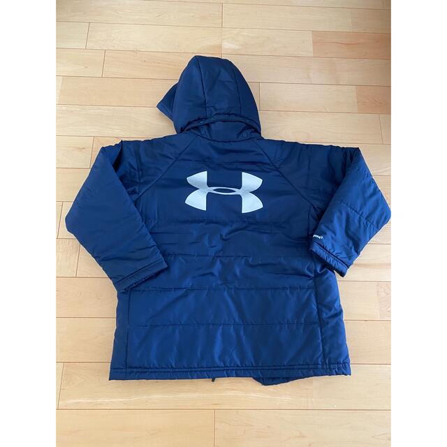 UNDER ARMOUR(アンダーアーマー)のアンダーアーマー　ジャンパー　YLG ネイビー キッズ/ベビー/マタニティのキッズ服男の子用(90cm~)(コート)の商品写真