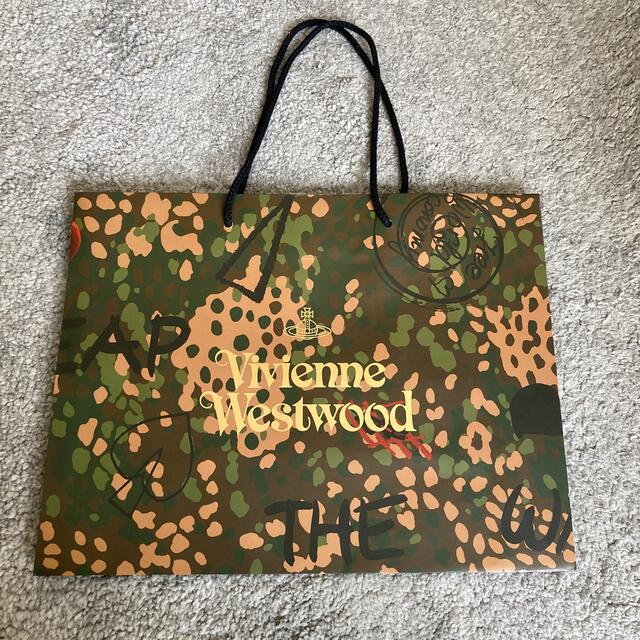 Vivienne Westwood(ヴィヴィアンウエストウッド)のvivienne westwood 紙袋　ショッパー レディースのバッグ(ショップ袋)の商品写真