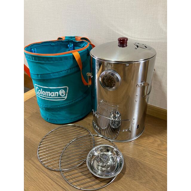 Coleman(コールマン)のColeman 燻製器　コールマン  Raku r aku様へ スポーツ/アウトドアのアウトドア(調理器具)の商品写真