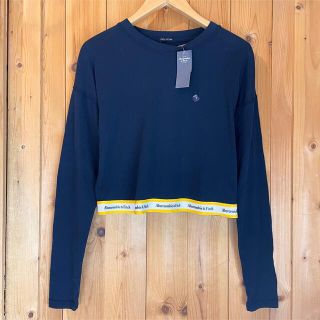 アバクロンビーアンドフィッチ(Abercrombie&Fitch)の【SALE】トレンドショート丈♡おしゃれなロゴテープ/長袖Tシャツ【S】アバクロ(Tシャツ(長袖/七分))